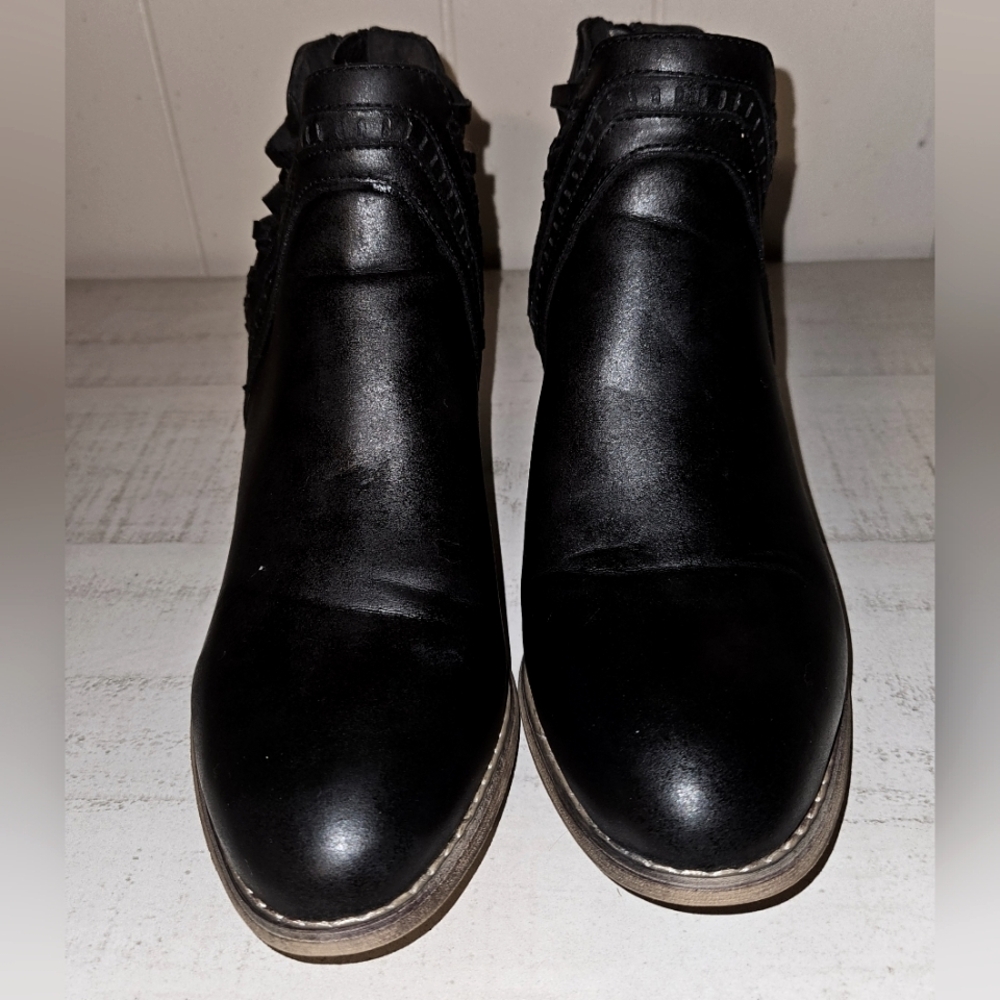 Boutique By Corky's Black Ankle Boots w/Braid Detail - Size 10 -EUC